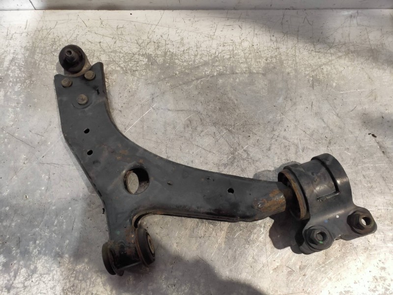 Recambio de brazo suspension inferior delantero derecho para volvo v50 familiar 1.6 d kinetic referencia OEM IAM   