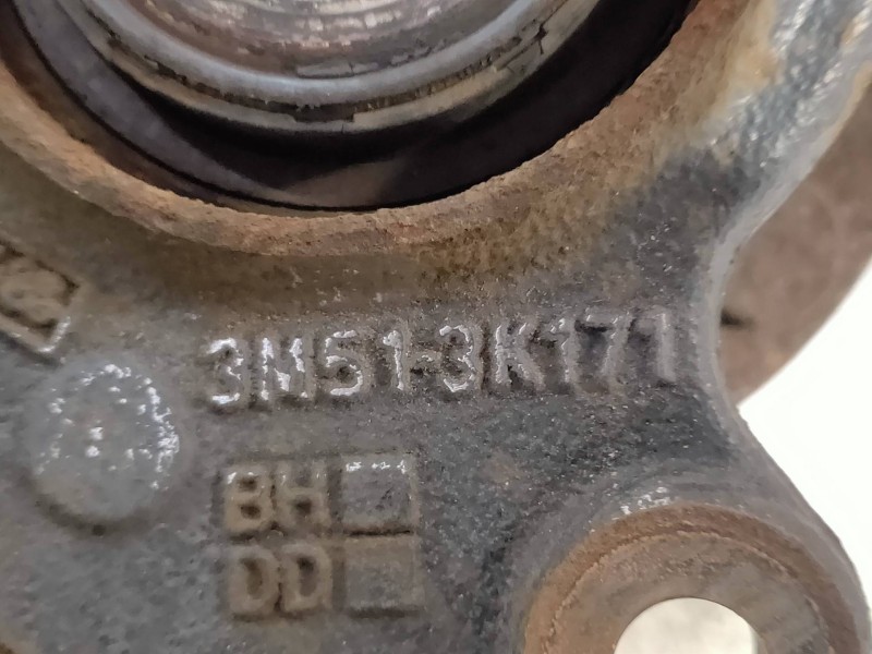 Recambio de mangueta delantera izquierda para volvo v50 familiar 1.6 d kinetic referencia OEM IAM 3M513K171  