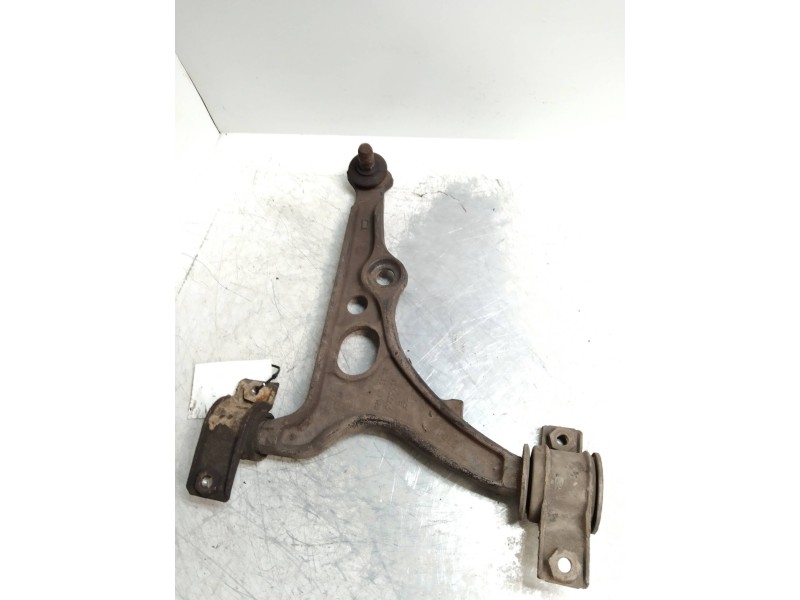 Recambio de brazo suspension inferior delantero derecho para lancia delta 1.4 cat referencia OEM IAM   