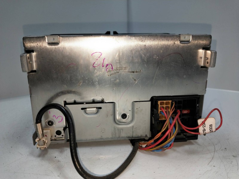 Recambio de sistema audio / radio cd para skoda praktik 1.4 tdi referencia OEM IAM 5J0035161  