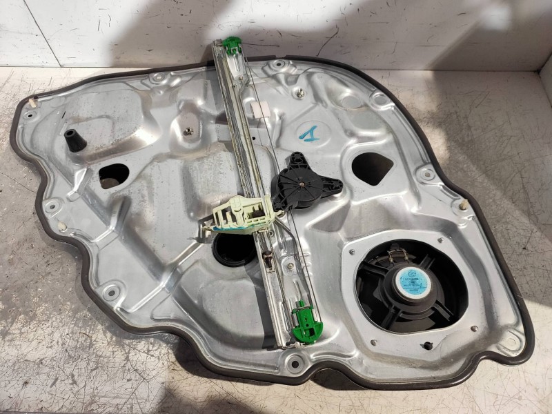 Recambio de elevalunas trasero derecho para lancia musa (184) platino referencia OEM IAM 00518084390 50046603 68826 