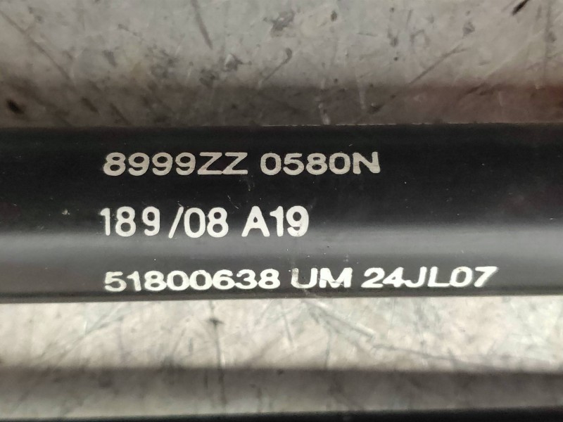 Recambio de amortiguadores maletero / porton para lancia musa (184) platino referencia OEM IAM 51800638 8999ZZ 