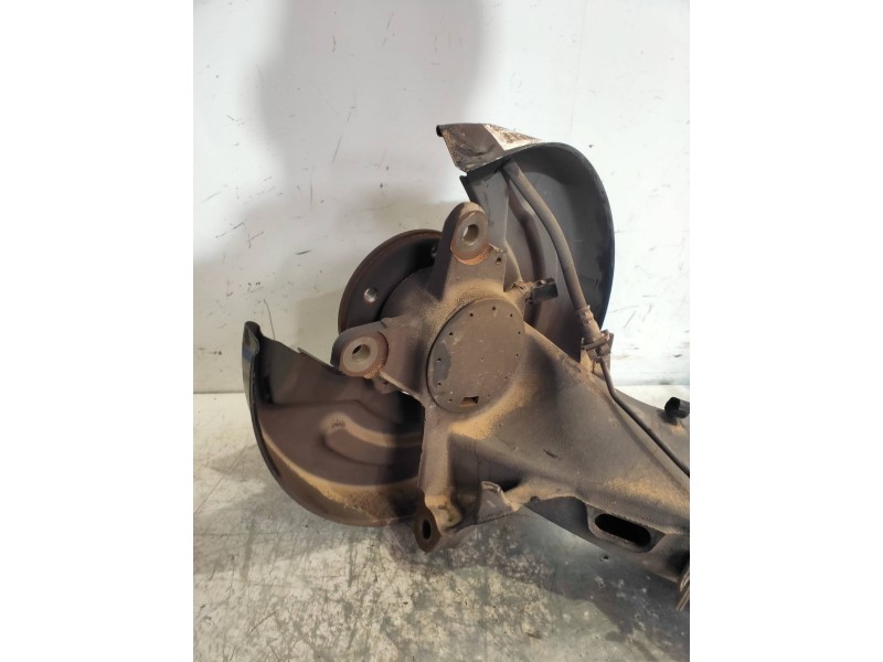 Recambio de mangueta trasera izquierda para volkswagen t6 transporter furgón largo ta referencia OEM IAM 7E0501413A  7E0501071