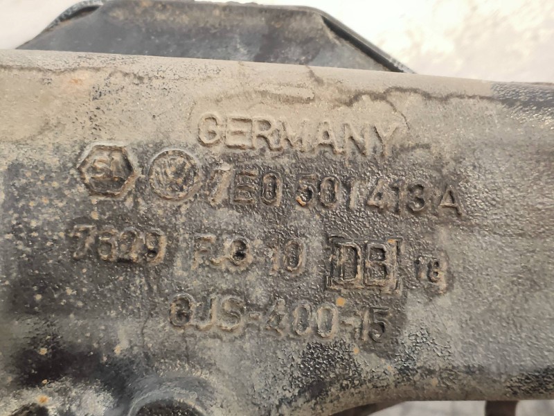 Recambio de mangueta trasera izquierda para volkswagen t6 transporter furgón largo ta referencia OEM IAM 7E0501413A  7E0501071