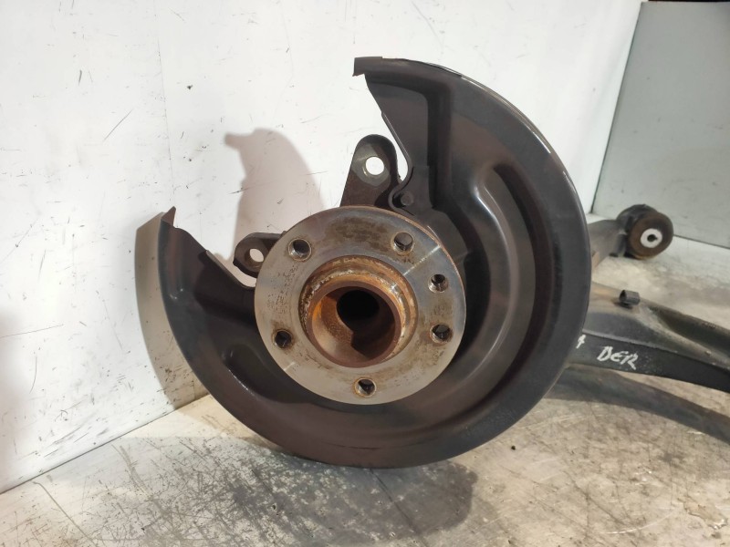 Recambio de mangueta trasera derecha para volkswagen t6 transporter furgón largo ta referencia OEM IAM 7E0501414A  7E0501072