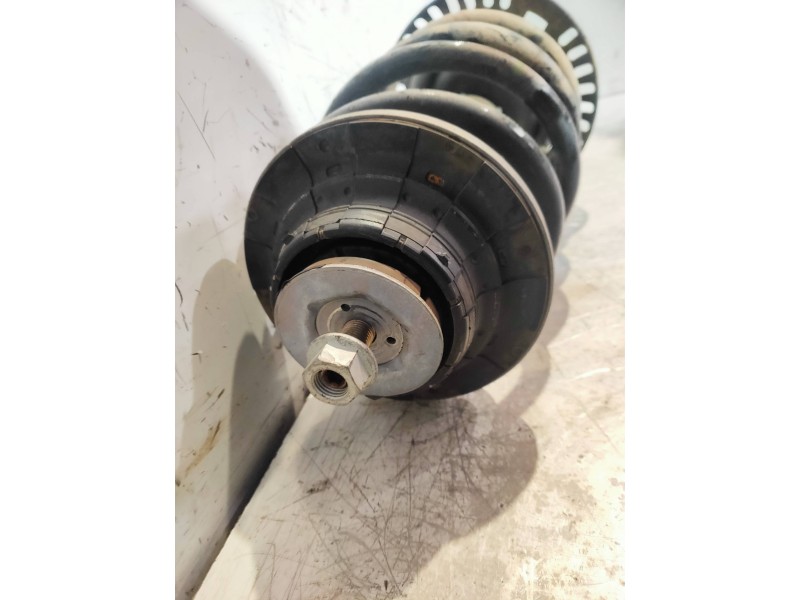 Recambio de amortiguador delantero derecho para volkswagen t6 transporter furgón largo ta referencia OEM IAM   7E0413031D