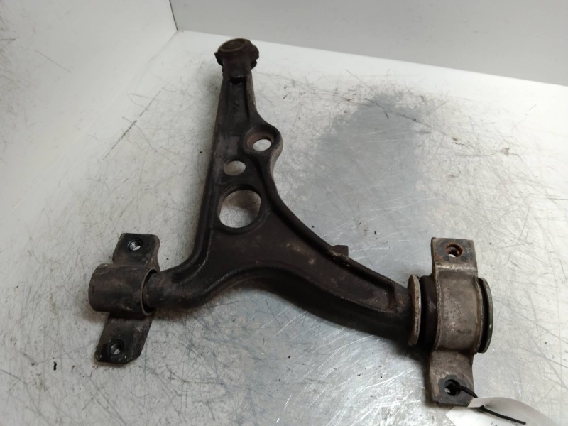Recambio de brazo suspension inferior delantero izquierdo para lancia dedra berl. 1.9 turbodiesel referencia OEM IAM   