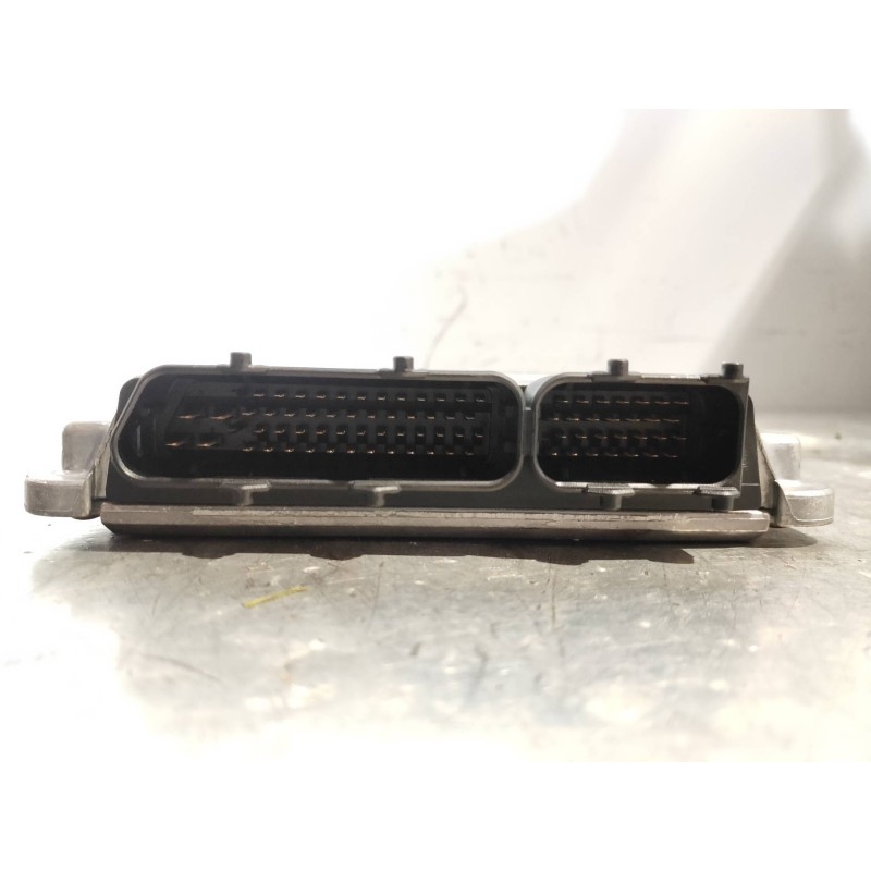 Recambio de centralita motor uce para volkswagen passat berlina (3b2) trendline syncro / 4motion referencia OEM IAM 0281001720 0