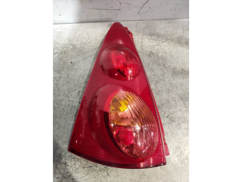 Recambio de piloto trasero izquierdo para peugeot 107 urban referencia OEM IAM 815600H040  