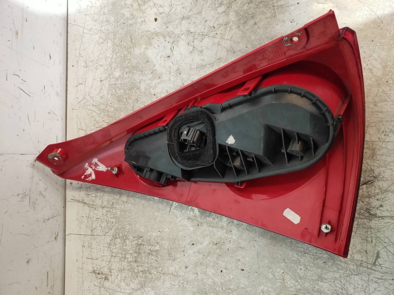 Recambio de piloto trasero derecho para peugeot 107 urban referencia OEM IAM 815500H040  