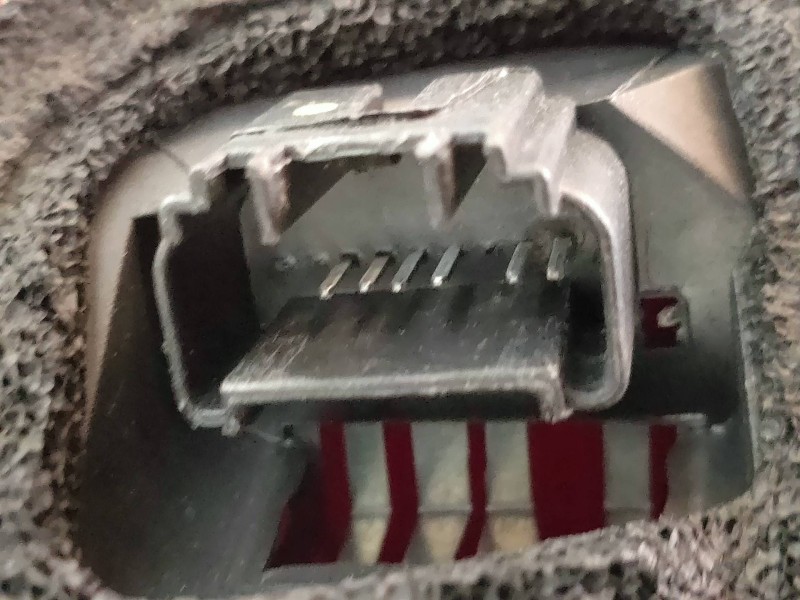 Recambio de piloto trasero derecho para peugeot 107 urban referencia OEM IAM 815500H040  