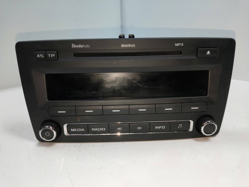 Recambio de sistema audio / radio cd para skoda octavia berlina (1z3) collection referencia OEM IAM 1Z0035161F  