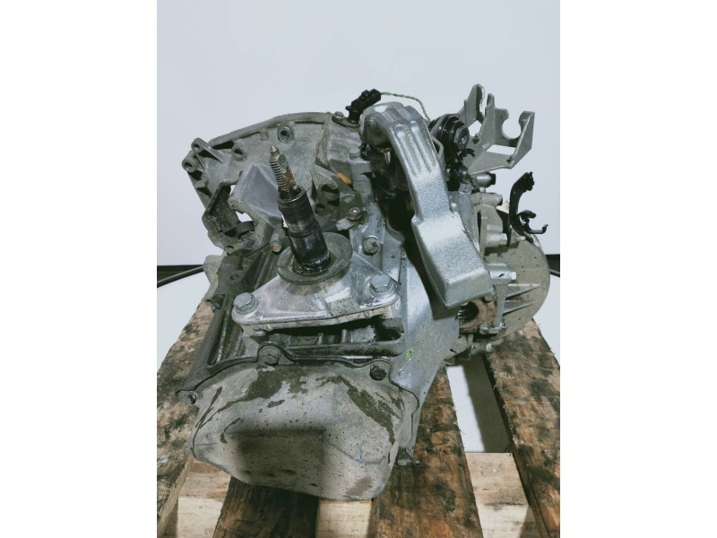Recambio de caja cambios para peugeot 806 universal studios port aventura referencia OEM IAM 20LE57 0251430 