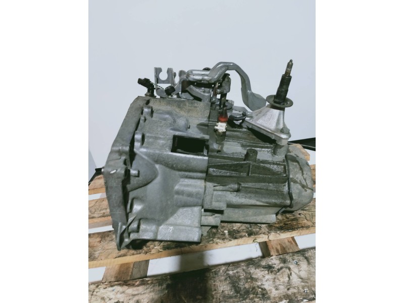 Recambio de caja cambios para peugeot 806 universal studios port aventura referencia OEM IAM 20LE57 0251430 