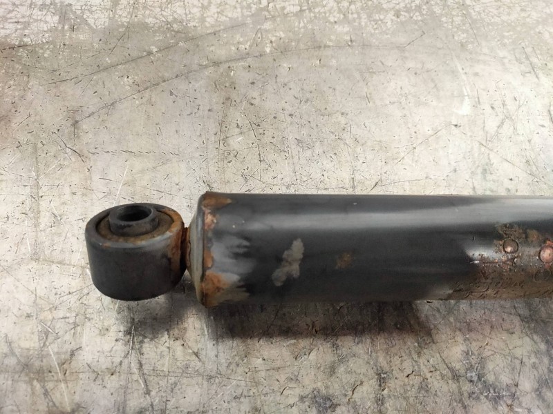Recambio de amortiguador trasero izquierdo para suzuki jimny sn (fj) hard top referencia OEM IAM 4170081A01  
