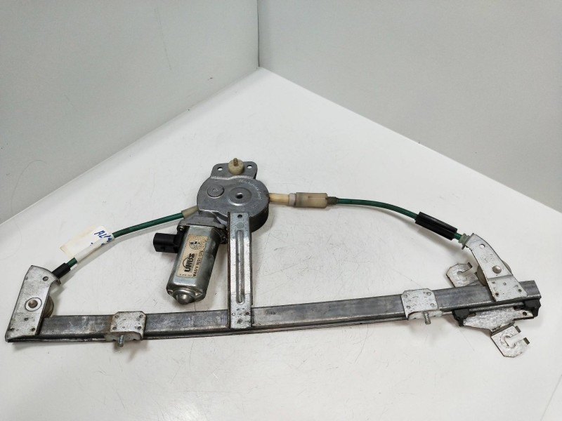 Recambio de elevalunas delantero derecho para alfa romeo 145 referencia OEM IAM 606096520  