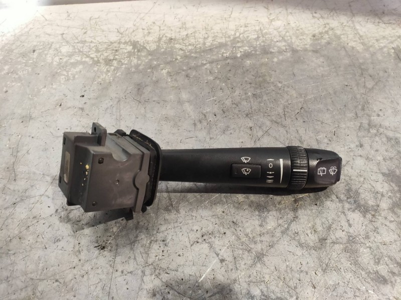 Recambio de mando limpia para volvo xc70 2.4 diesel cat referencia OEM IAM 30768101  