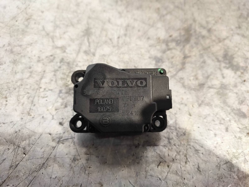 Recambio de motor apertura trampillas climatizador para volvo xc70 2.4 diesel cat referencia OEM IAM 30676511  