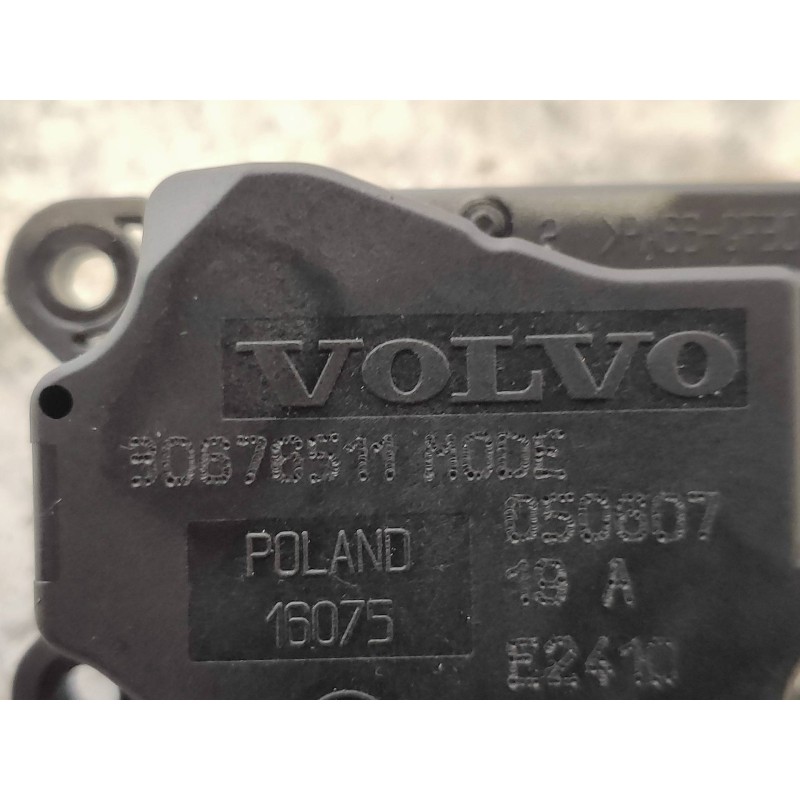 Recambio de motor apertura trampillas climatizador para volvo xc70 2.4 diesel cat referencia OEM IAM 30676511  