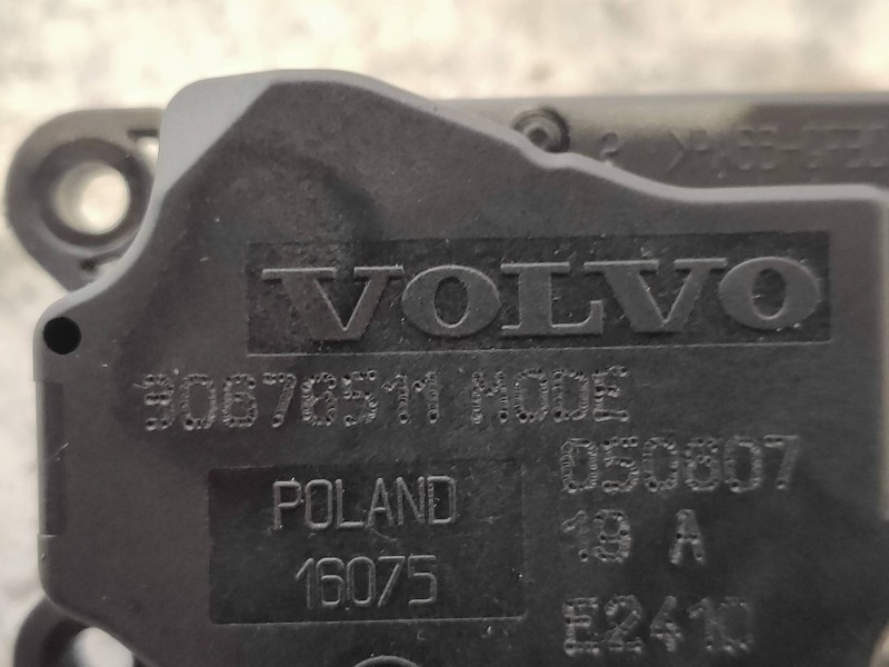 Recambio de motor apertura trampillas climatizador para volvo xc70 2.4 diesel cat referencia OEM IAM 30676511  