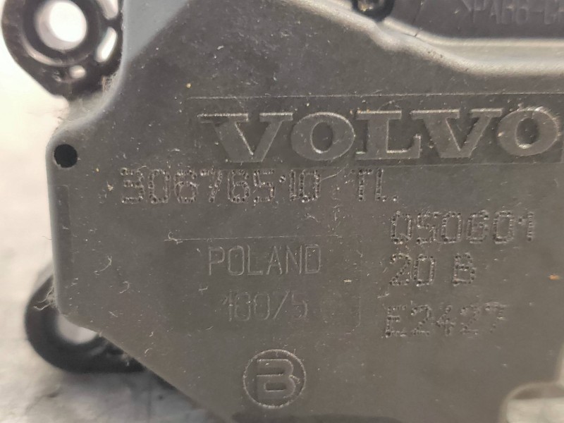 Recambio de motor apertura trampillas climatizador para volvo xc70 2.4 diesel cat referencia OEM IAM 30676511  