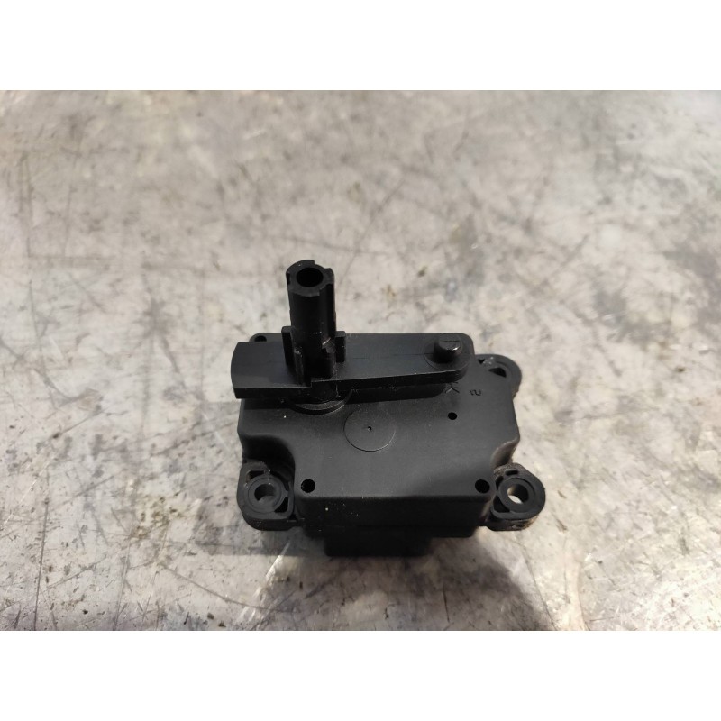 Recambio de motor apertura trampillas climatizador para volvo xc70 2.4 diesel cat referencia OEM IAM 30676511  