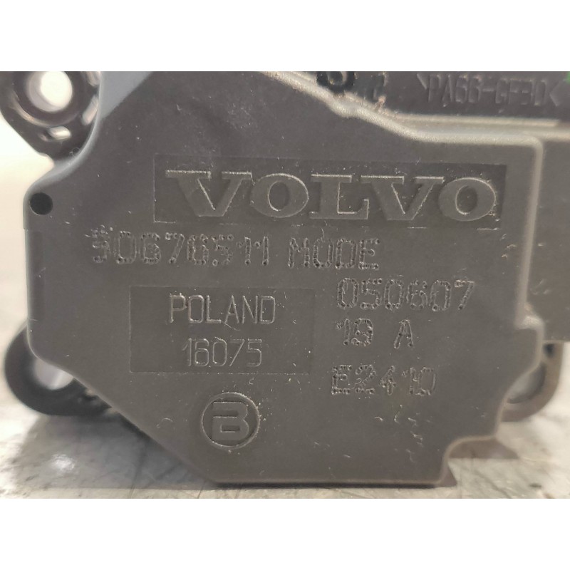 Recambio de motor apertura trampillas climatizador para volvo xc70 2.4 diesel cat referencia OEM IAM 30676511  