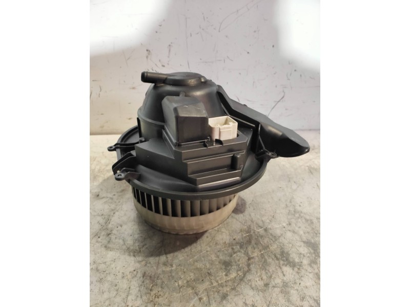 Recambio de motor calefaccion para volvo xc70 2.4 diesel cat referencia OEM IAM   