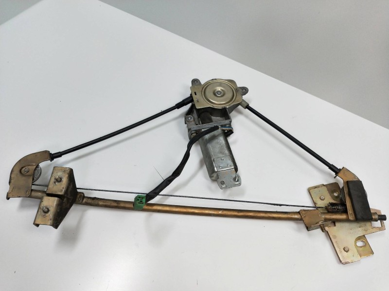 Recambio de elevalunas delantero derecho para alfa romeo 164 referencia OEM IAM   4P Recambio de elevalunas delantero derecho para alfa romeo 164 referencia OEM IAM   4P