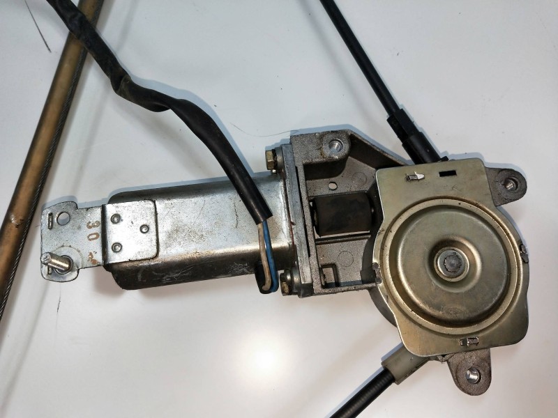 Recambio de elevalunas delantero derecho para alfa romeo 164 referencia OEM IAM   4P Recambio de elevalunas delantero derecho para alfa romeo 164 referencia OEM IAM   4P