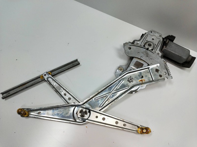 Recambio de elevalunas delantero derecho para alfa romeo 166 2.4 jtd referencia OEM IAM 400459A  4P