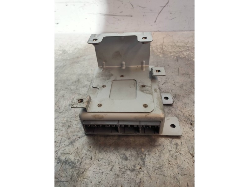 Recambio de centralita inmovilizador para ssangyong rexton rx 270 plus / 270 xdi plus referencia OEM IAM 8712008201  