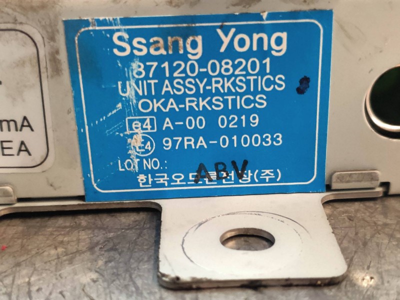 Recambio de centralita inmovilizador para ssangyong rexton rx 270 plus / 270 xdi plus referencia OEM IAM 8712008201  