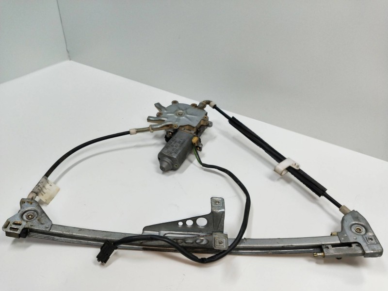 Recambio de elevalunas delantero derecho para audi 80/90 (893) referencia OEM IAM 893959802B 893837398A 4P Recambio de elevalunas delantero derecho para audi 80/90 (893) referencia OEM IAM 893959802B 893837398A 4P