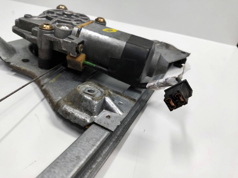 Recambio de elevalunas trasero izquierdo para audi 100 berlina (c4) 2.6 v6 cat (abc) referencia OEM IAM   4P