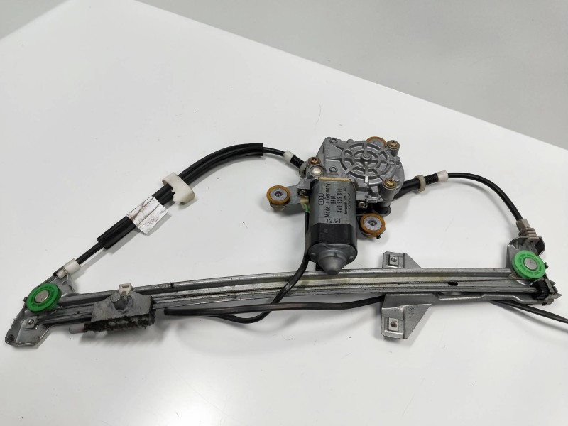 Recambio de elevalunas delantero derecho para audi 100 berlina (c4) europa referencia OEM IAM 4A959802 185601000 4P