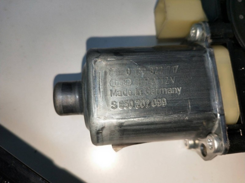 Recambio de elevalunas delantero derecho para audi a3 (8v) 1.6 tdi referencia OEM IAM 850202099 8V4837462 4P