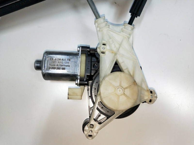 Recambio de elevalunas delantero izquierdo para audi a3 (8v) 1.6 tdi referencia OEM IAM 850202100 8V4837461 4P