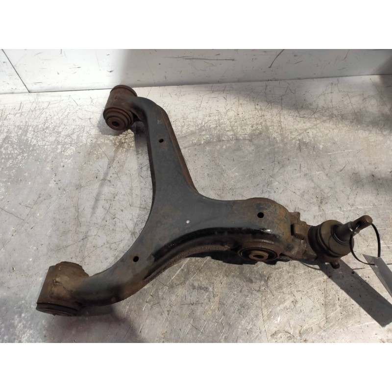 Recambio de brazo suspension inferior delantero izquierdo para ssangyong rexton rx 270 plus / 270 xdi plus referencia OEM IAM   