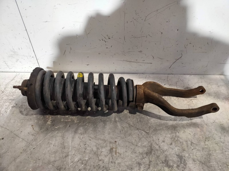 Recambio de amortiguador delantero izquierdo para ssangyong rexton rx 270 plus / 270 xdi plus referencia OEM IAM   