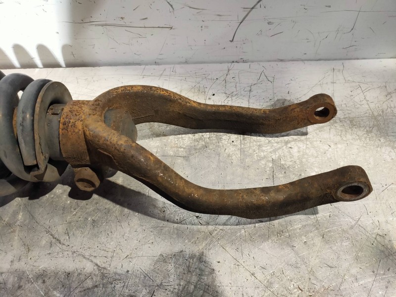 Recambio de amortiguador delantero izquierdo para ssangyong rexton rx 270 plus / 270 xdi plus referencia OEM IAM   