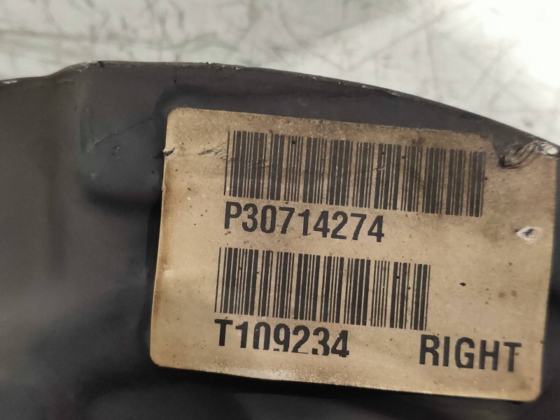 Recambio de mangueta delantera derecha para volvo xc70 2.4 diesel cat referencia OEM IAM 30714274  