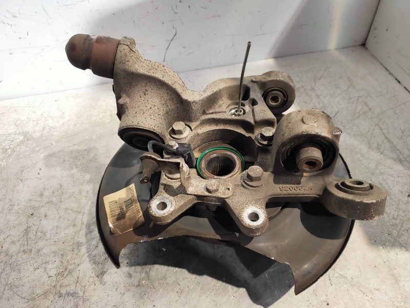 Recambio de mangueta trasera derecha para volvo xc70 2.4 diesel cat referencia OEM IAM 30714258  