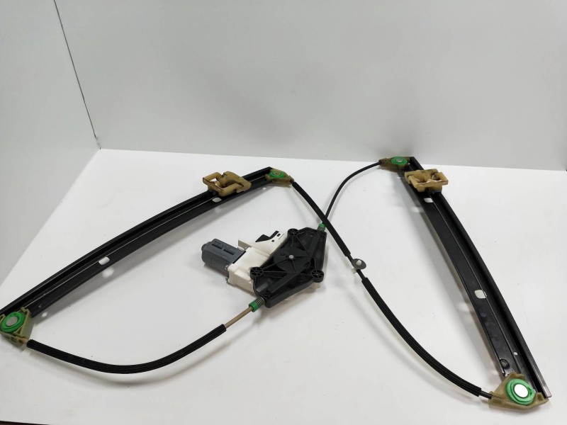 Recambio de elevalunas delantero izquierdo para audi a4 avant (8k5) (2008) referencia OEM IAM 8K0959801 8K0837461 4P Recambio de elevalunas delantero izquierdo para audi a4 avant (8k5) (2008) referencia OEM IAM 8K0959801 8K0837461 4P