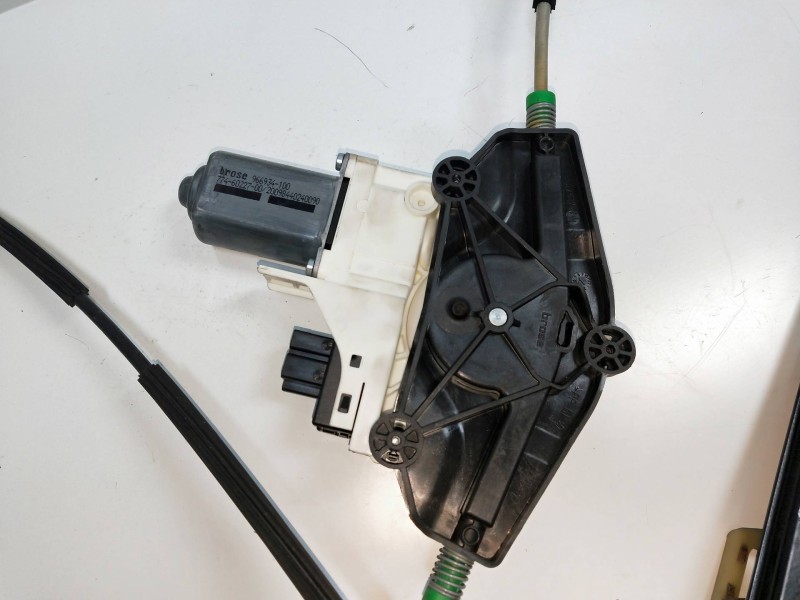 Recambio de elevalunas delantero derecho para audi a4 ber. (b8) referencia OEM IAM 8K0959802 8K0837462 4P Recambio de elevalunas delantero derecho para audi a4 ber. (b8) referencia OEM IAM 8K0959802 8K0837462 4P