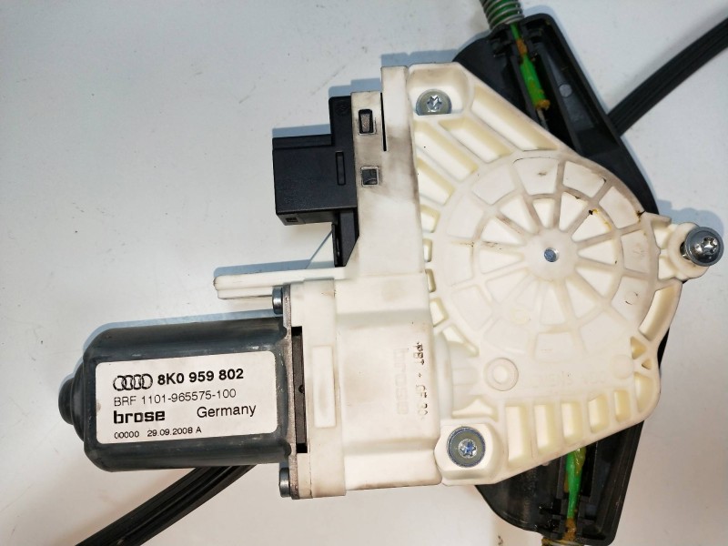 Recambio de elevalunas delantero derecho para audi a4 ber. (b8) referencia OEM IAM 8K0959802 8K0837462 4P Recambio de elevalunas delantero derecho para audi a4 ber. (b8) referencia OEM IAM 8K0959802 8K0837462 4P