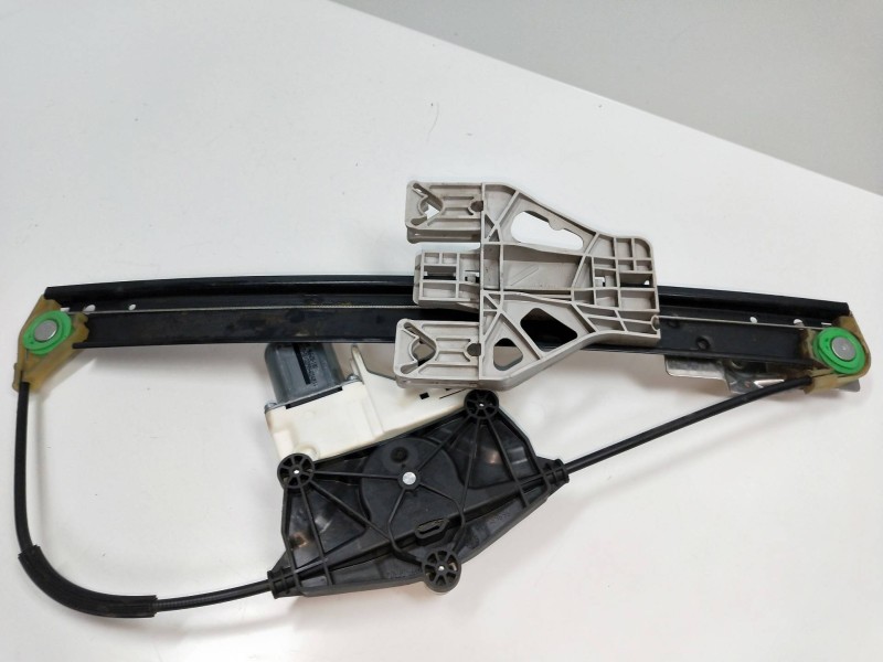 Recambio de elevalunas trasero izquierdo para audi a4 ber. (b8) referencia OEM IAM 8K0959811 8K0839461A 5P R Recambio de elevalunas trasero izquierdo para audi a4 ber. (b8) referencia OEM IAM 8K0959811 8K0839461A 5P R