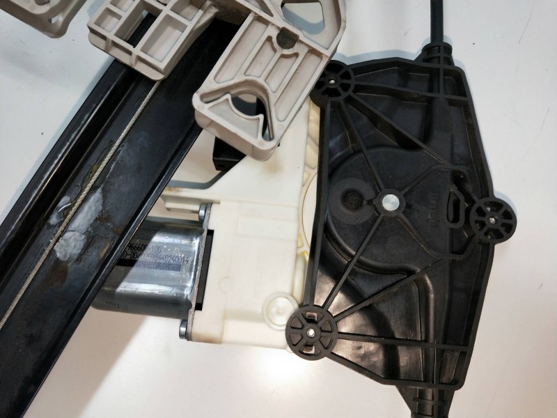 Recambio de elevalunas trasero izquierdo para audi a4 ber. (b8) referencia OEM IAM 8K0959811 8K0839461A 5P R Recambio de elevalunas trasero izquierdo para audi a4 ber. (b8) referencia OEM IAM 8K0959811 8K0839461A 5P R