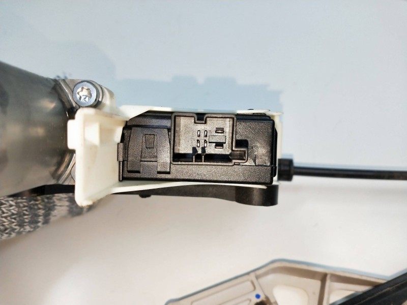 Recambio de elevalunas trasero izquierdo para audi a4 ber. (b8) referencia OEM IAM 8K0959811 8K0839461A 5P R Recambio de elevalunas trasero izquierdo para audi a4 ber. (b8) referencia OEM IAM 8K0959811 8K0839461A 5P R