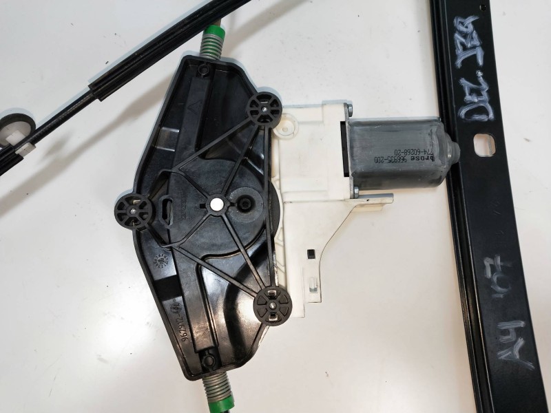 Recambio de elevalunas delantero izquierdo para audi a4 ber. (b8) referencia OEM IAM 8K0959801A 8K0837461 